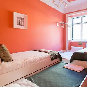 Rato By Hill Apartment